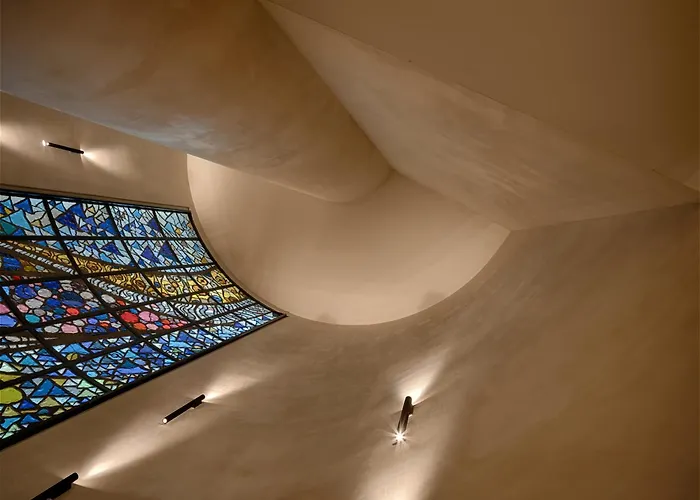 Six Senses Отель