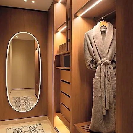 Six Senses Rom